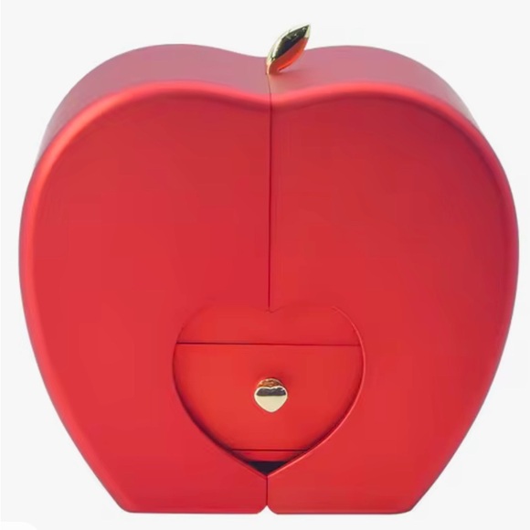 BNIB ACRYLIC APPLE HEART SHAPE PRESERVED RED ROSE RING/JEWELRY PRESENT GIFT BOX - Picture 11 of 16